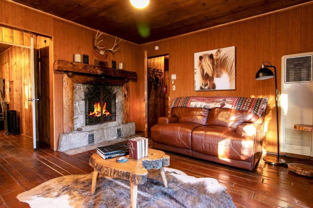 The Lodge At 11 Chimneys Idyllwild Exteriör bild
