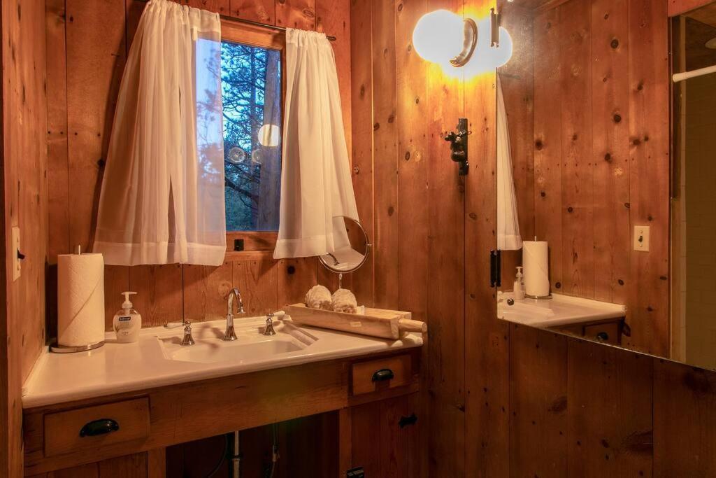 The Lodge At 11 Chimneys Idyllwild Exteriör bild