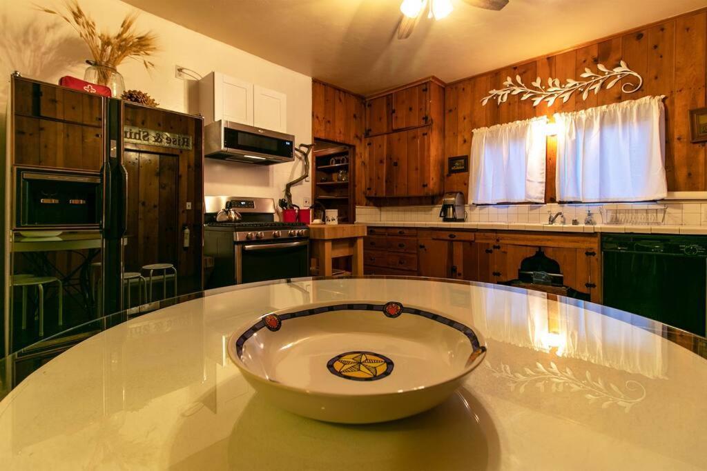 The Lodge At 11 Chimneys Idyllwild Exteriör bild