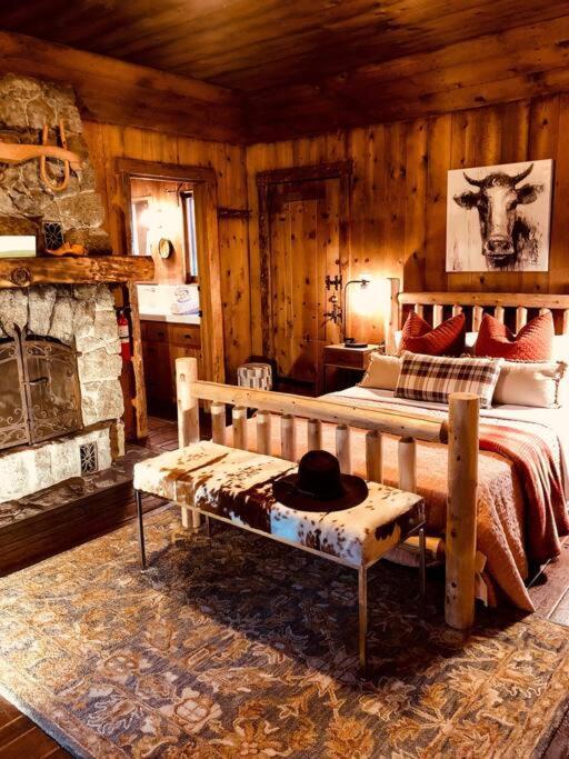 The Lodge At 11 Chimneys Idyllwild Exteriör bild