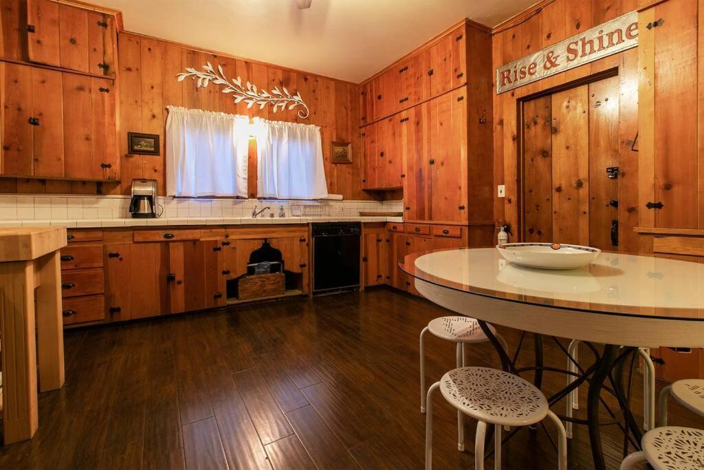 The Lodge At 11 Chimneys Idyllwild Exteriör bild